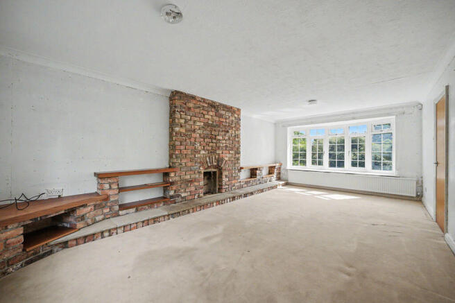4 bed Detached for sale Image 6