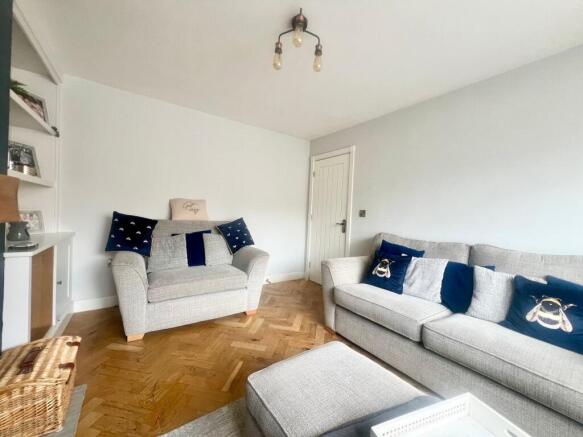 4 bed Semi-Detached for sale Image 9
