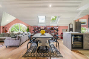 15, Cranley, Wellington Square, Cheltenham GL50 4JX