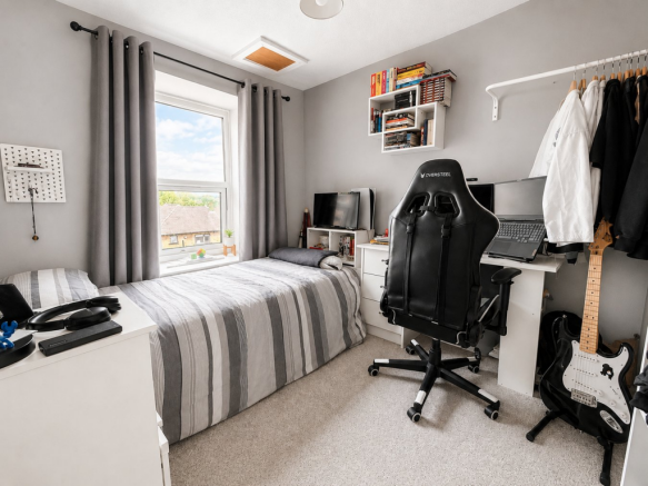 3 bed Semi-Detached for sale Image 9