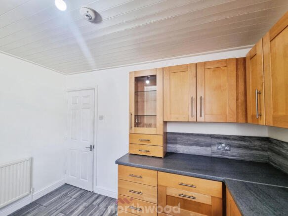 2 bed Terraced to rent Image 10