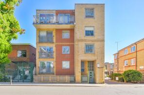 Flat 4, 62 64, Globe Road, London E1 4DS
