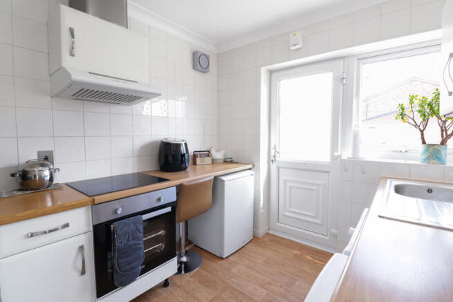 2 bed Bungalow for sale Image 11