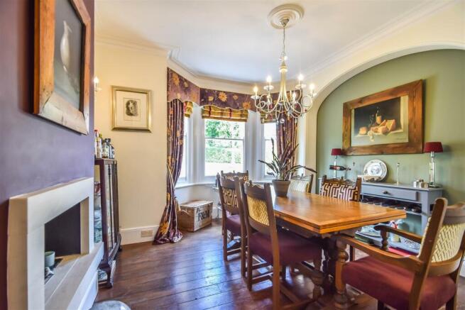 Dining Room (2).jpg