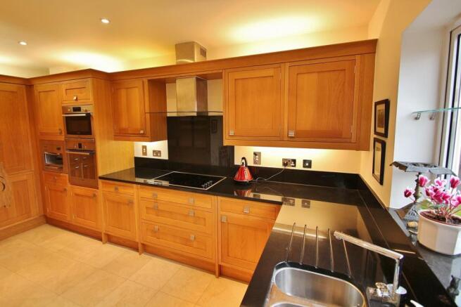 Kitchen.JPG