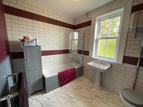 Bathroom.JPG