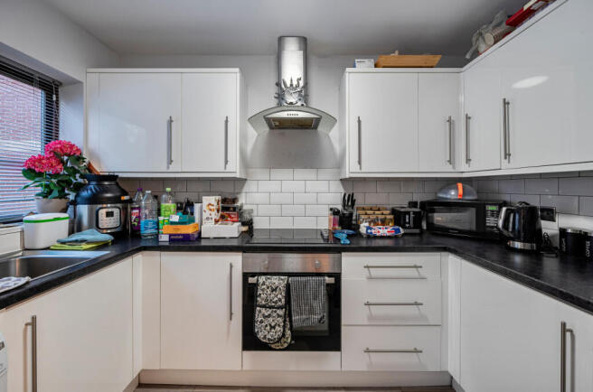 1432765-11-69c56c...