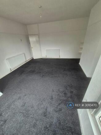 2 bed Maisonette to rent Image 4
