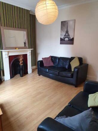 4 bed Terraced to rent Image 6