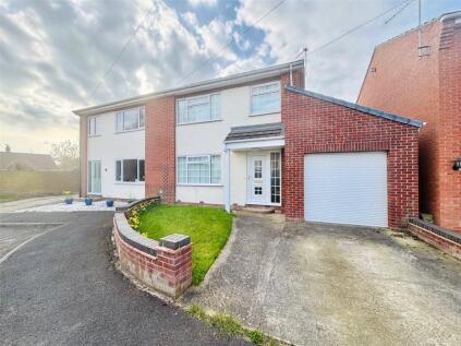 Willow Garth, Pollington, Goole, East Yorkshire, DN14