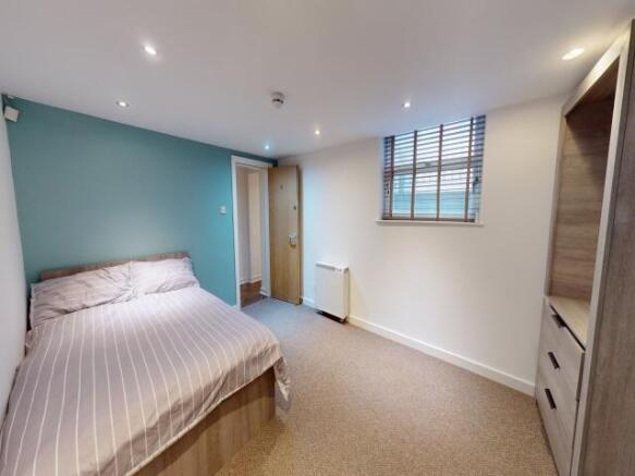 4 bed Not Specified to rent Image 3