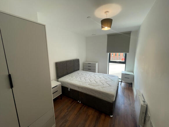 2 bed Apartment to rent Image 5