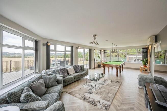 4 bed Detached for sale Image 6