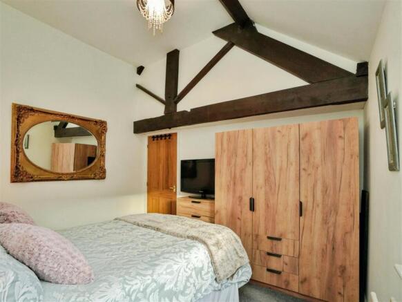 2 bed Terraced for sale Image 10