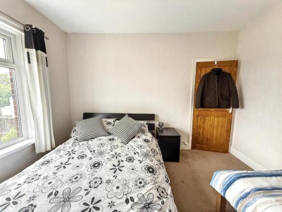 3 bed Semi-Detached for sale Image 12