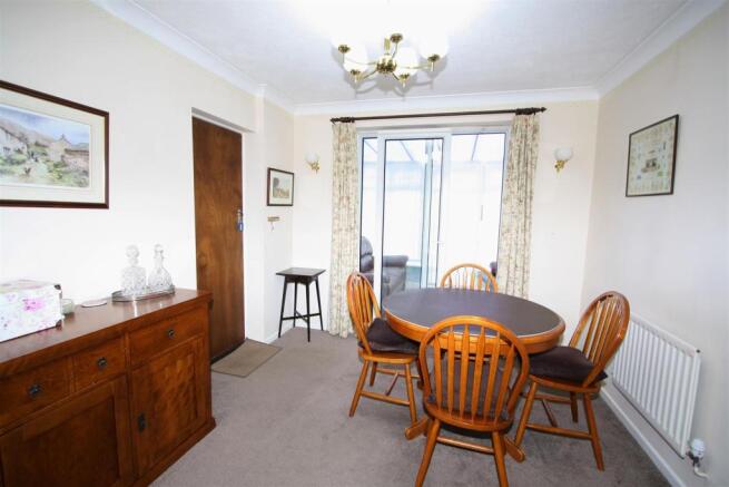 Dining Room 1.JPG