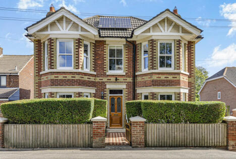 Newtown Road, Warsash, Southampton, SO31