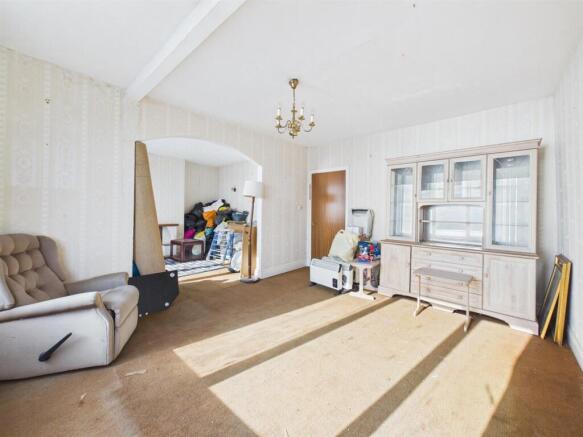 2 bed Flat for sale Image 4