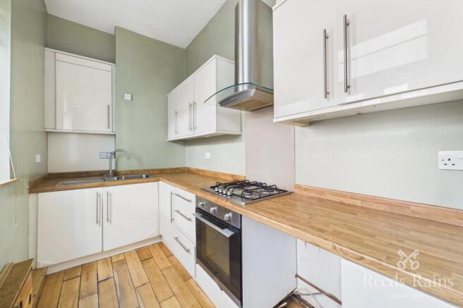 3 bed Terraced for sale Image 9