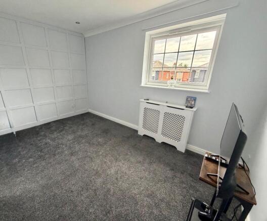 2 bed Semi-Detached for sale Image 8