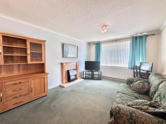 2 bed Semi-Detached Bungalow for sale Image 8