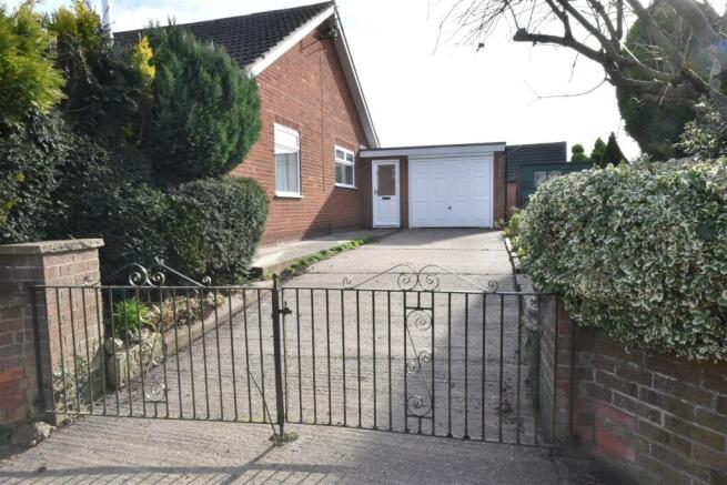SINGLE GARAGE