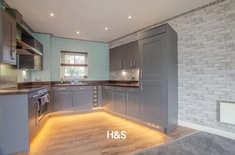 Dickens Heath Road, Shirley