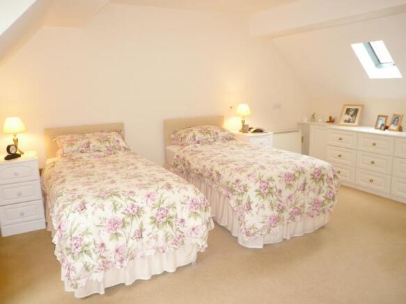 The large Double Bedroom