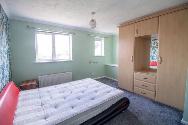4 bed Detached to rent Image 11