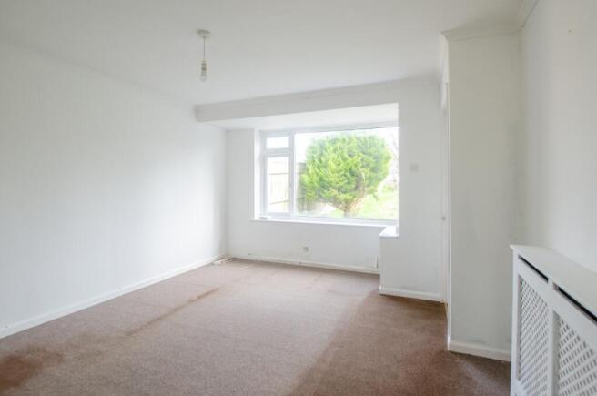 25 Kay Crescent TPS Bodmin 01208 74182-10