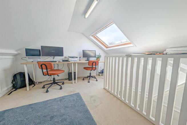 Loft room 1.jpg