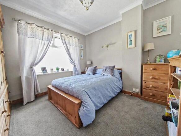 3 bed Semi-Detached for sale Image 8
