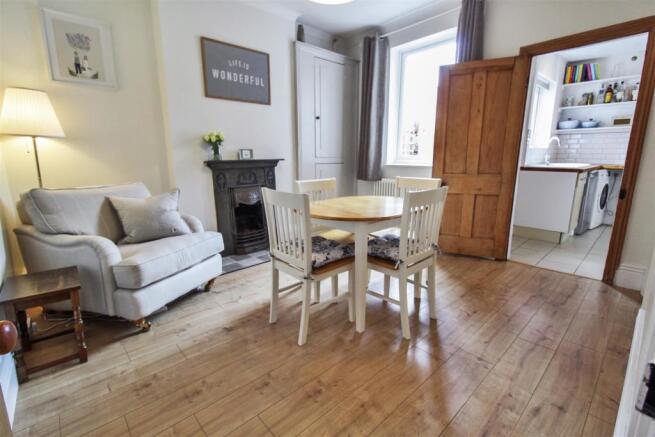 Dining room.jpg