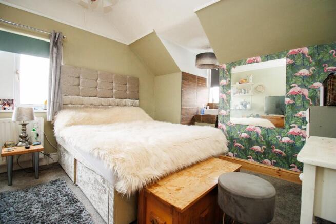 2 bed Flat for sale Image 10