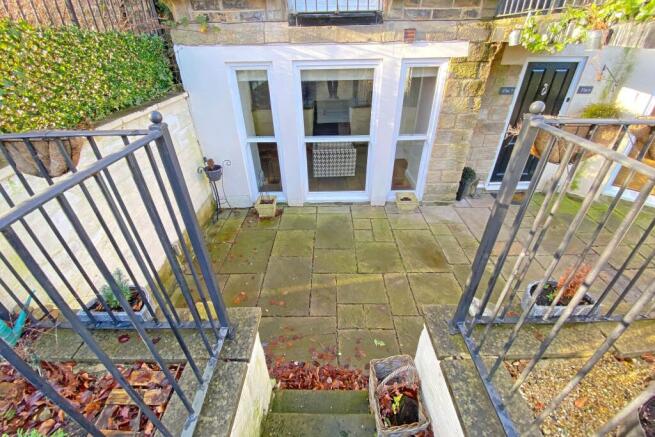 2 bed Flat for sale Image 12