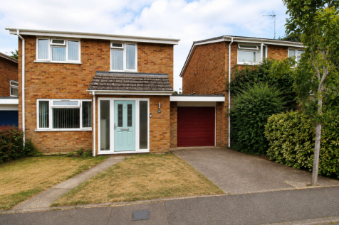 College Drive, Riseley, MK44