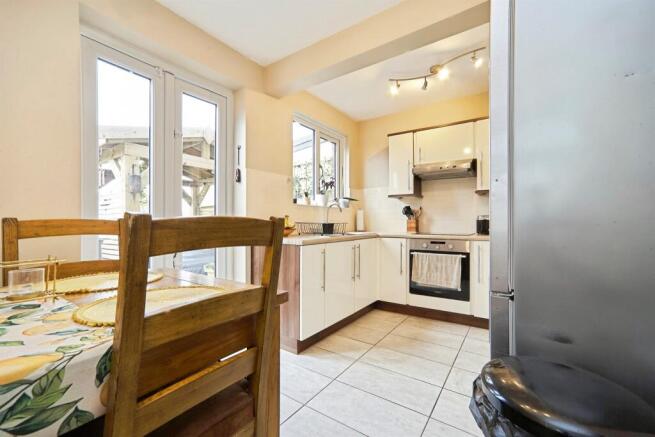 2 bed Semi-Detached for sale Image 7