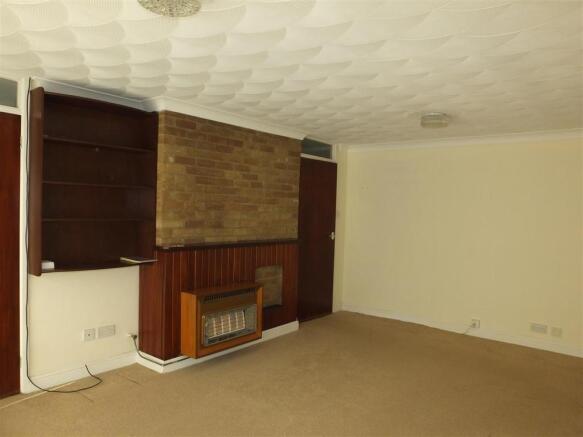 Lounge 2.JPG