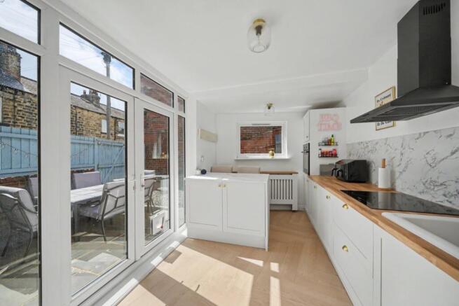 2 bed Semi-Detached for sale Image 4