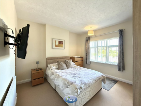 3 bed Semi-Detached for sale Image 12