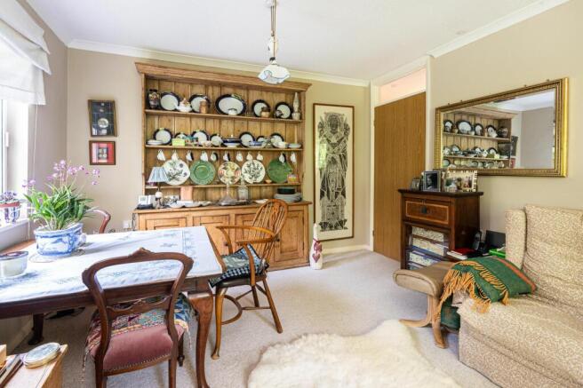 Sitting/Dining Room