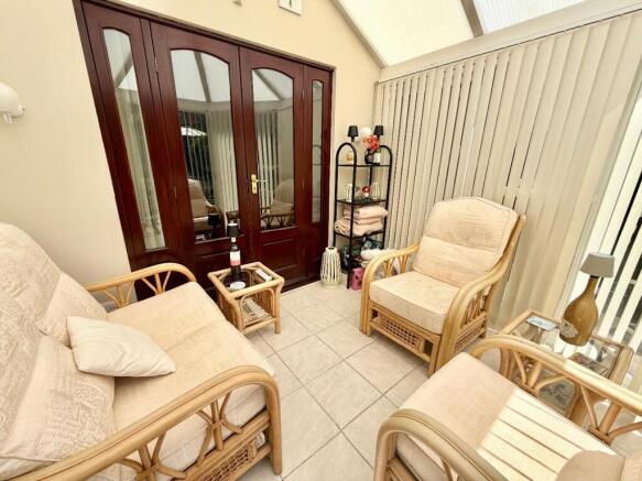 4 bed Detached for sale Image 11