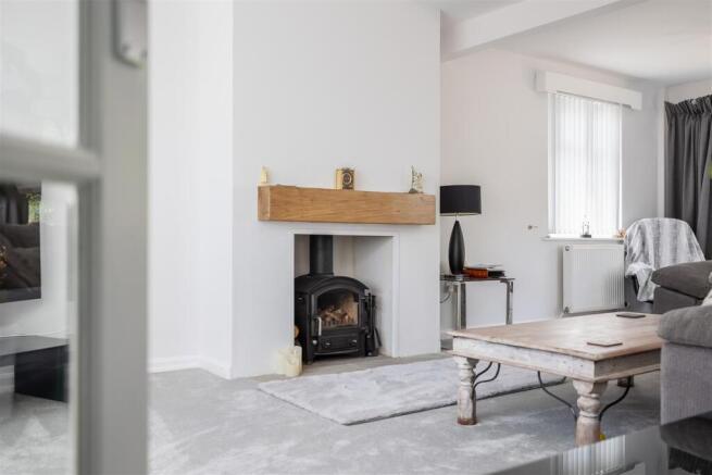 3 bed House for sale Image 10