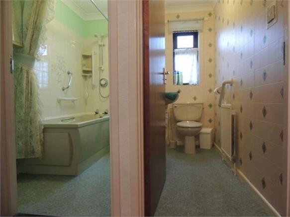 Photo 10