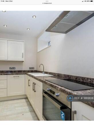 Fitted Kitchen/ Breakfast Room