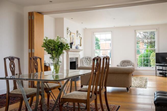 17 - Mitford Lodge - GL50 2T - Web.jpg