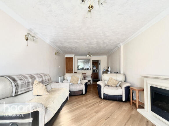 Kinross Crescent, Luton photo 4