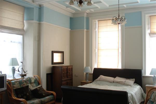 BANK ROOM (Photo 2)