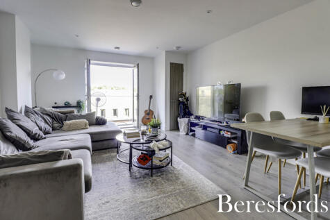 St. James Road, Brentwood, CM14