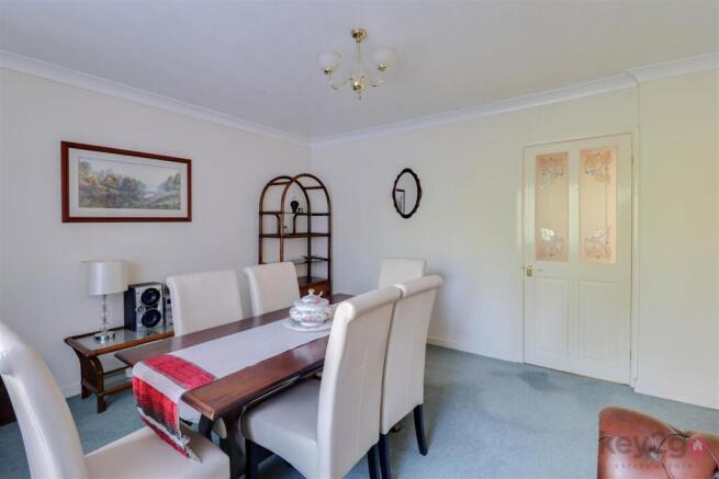 3 bed Detached Bungalow for sale Image 9